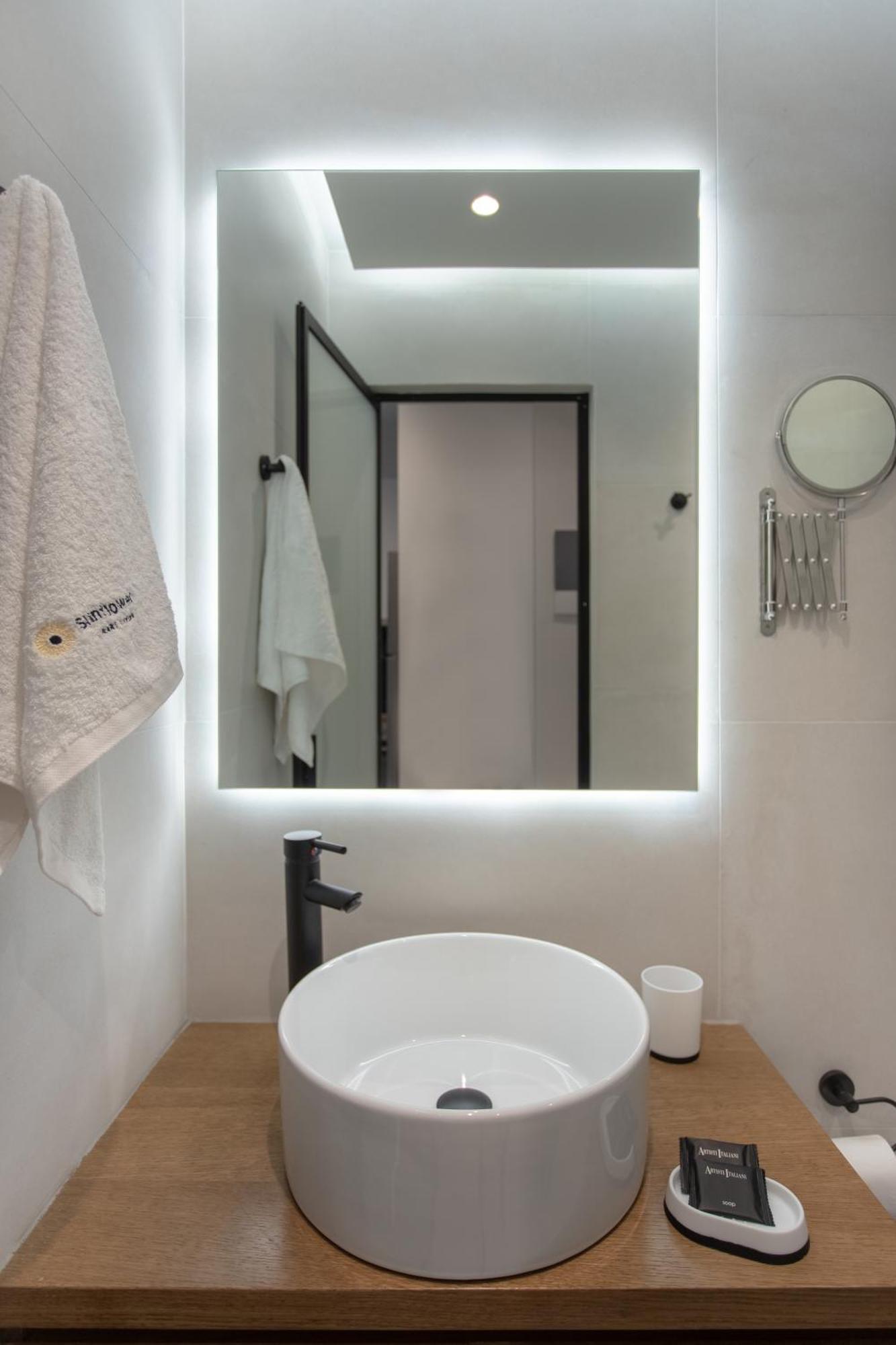 Sunflower Smartliving Suites Candia Esterno foto